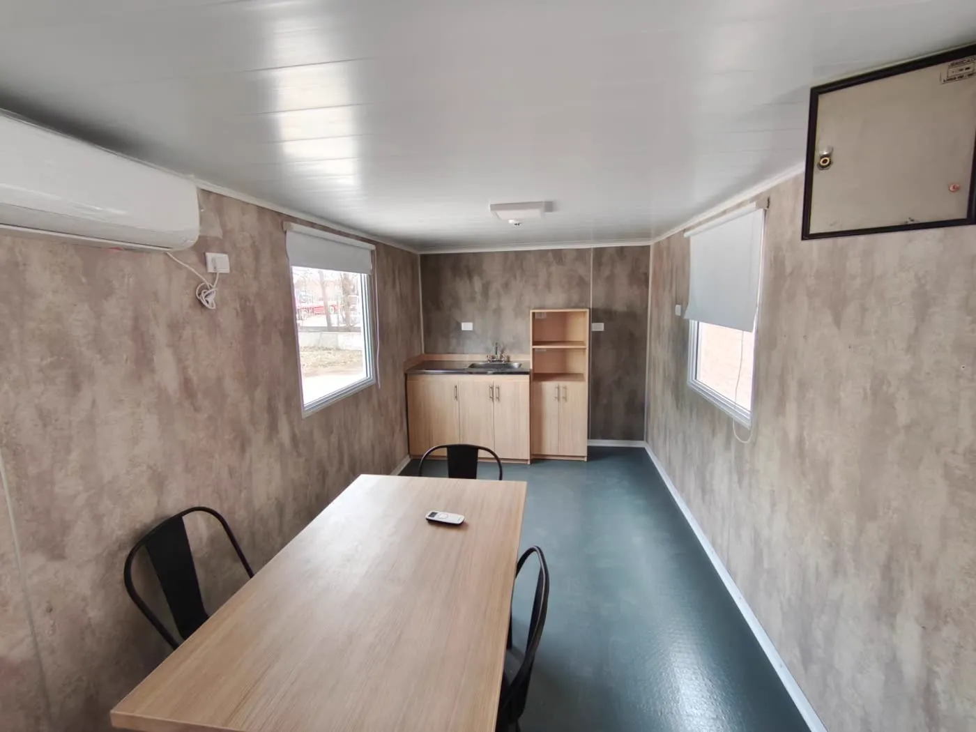 Comedor terminado con instalación